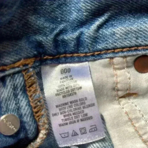 Aero Boyfriend Distressed Light Wash Shorts - Picture 6 of 6